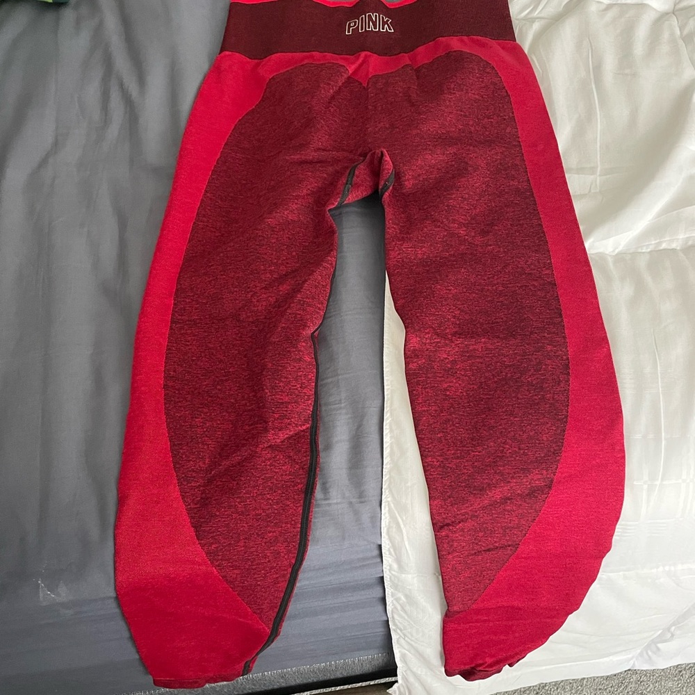VS PINK LEGGINGS